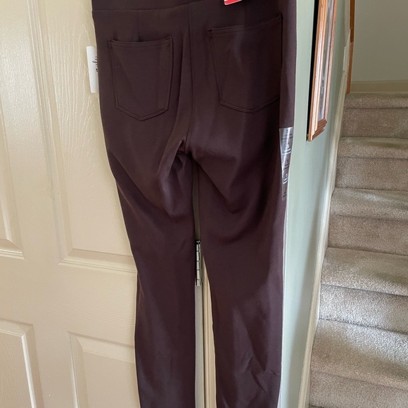 Dark Brown pants size small with 2 back pockets. 26” inseam - Picture 1 of 2